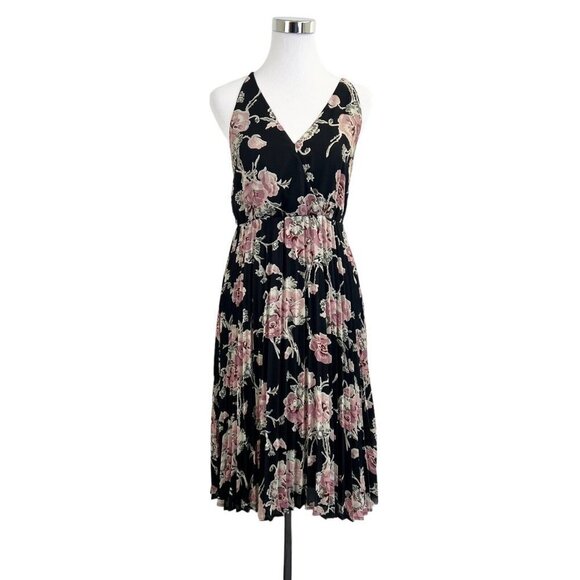 LEITH Floral Print V-Neck Pleated Midi Dress - Picture 3 of 10